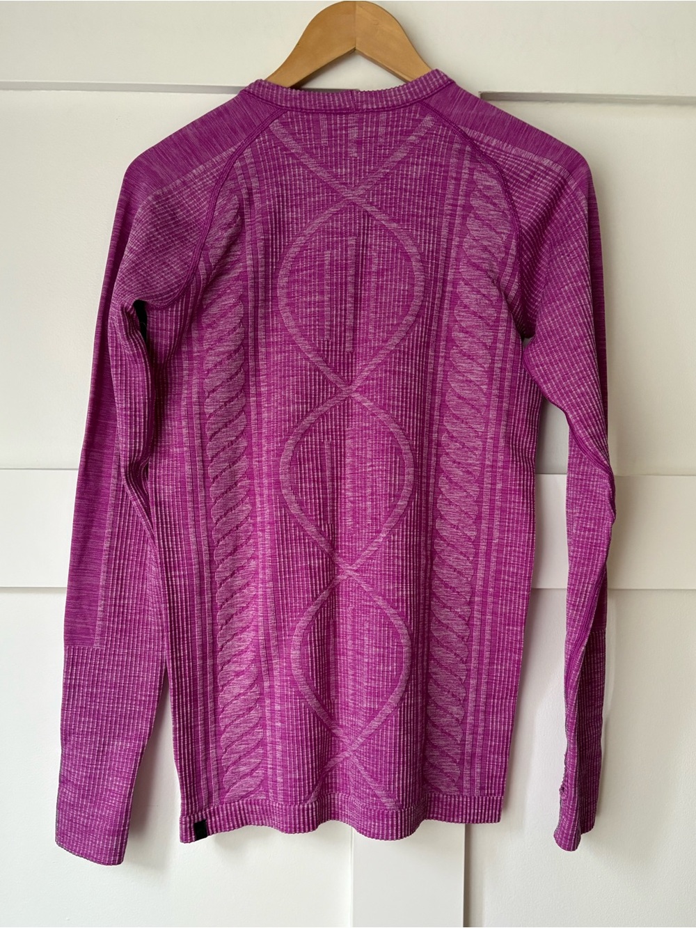 Lululemon • Rest Less Pullover • Size 8 - Picture 4 of 6